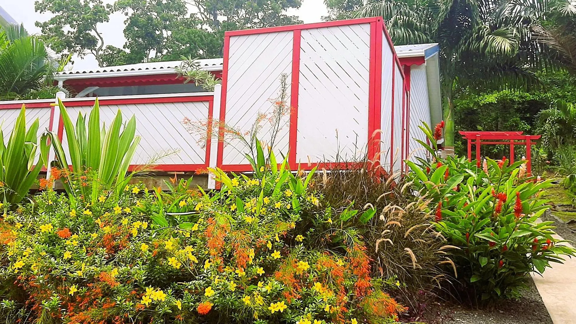 Caraibes Cottage Grenat Piscine Privee 900M De Grande Anse Deshaies 0*,